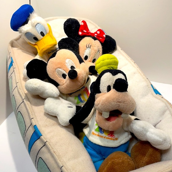 Walt Disney World Monorail Set! (Mickey,Minnie,Donald,Goofy!) - Picture 3 of 12